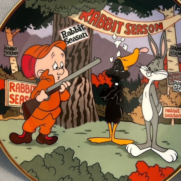 “Rabbit Seasoning” Ltd. Ed. 8.25” Fine Porcelain Looney Tunes Plate 1992 24K Rim - Picture 3 of 6